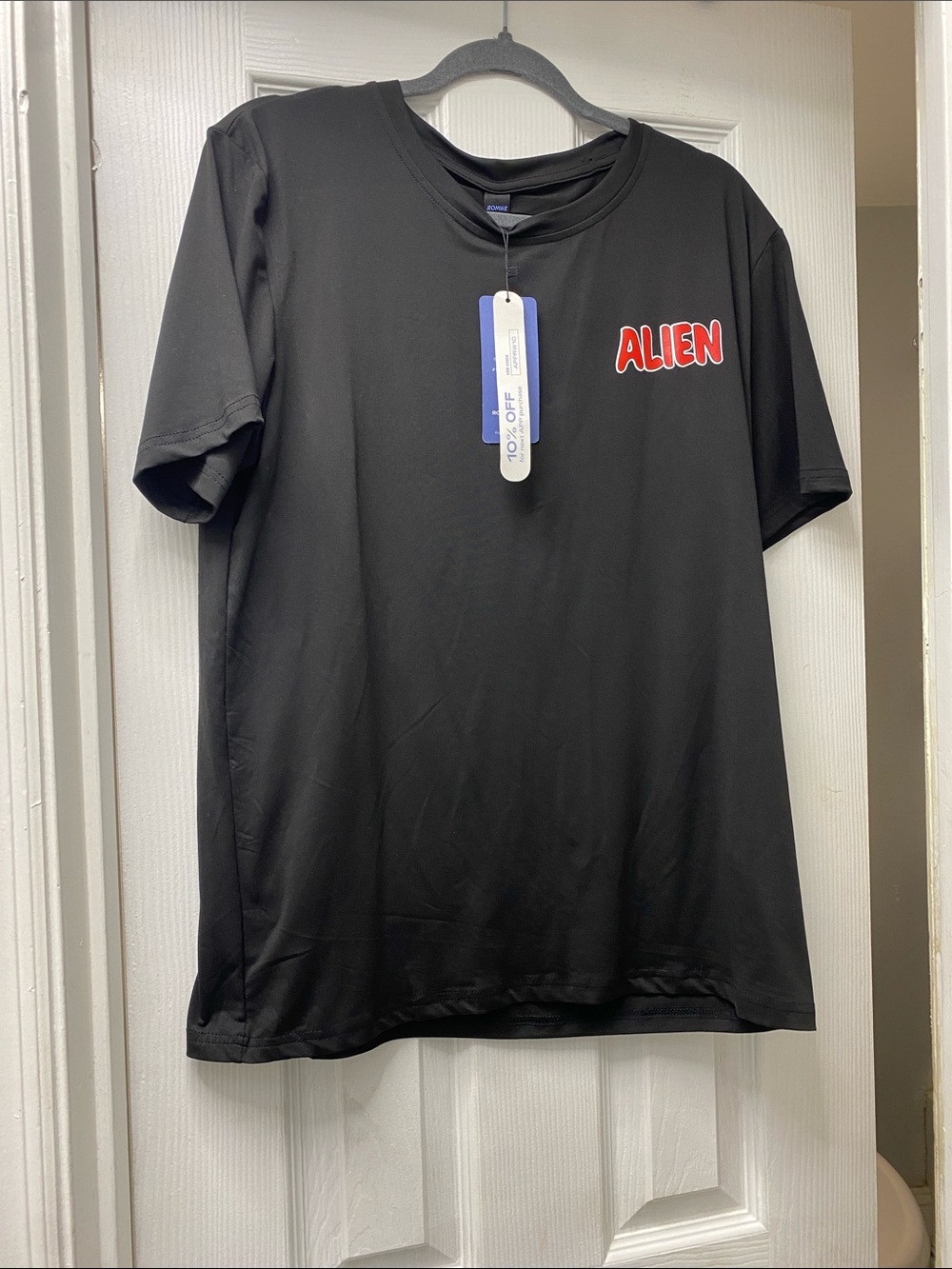 ROMWE Black Tee with Red ALIEN Chest Graphic